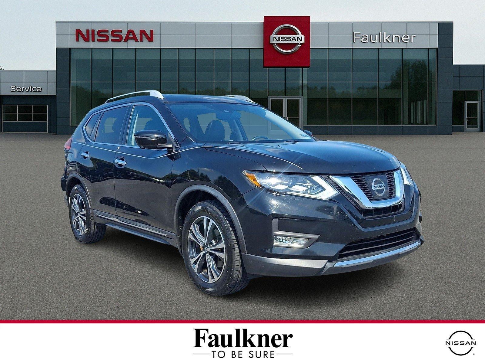 2017 Nissan Rogue AWD SL in Magnetic Black — front three-quarter view